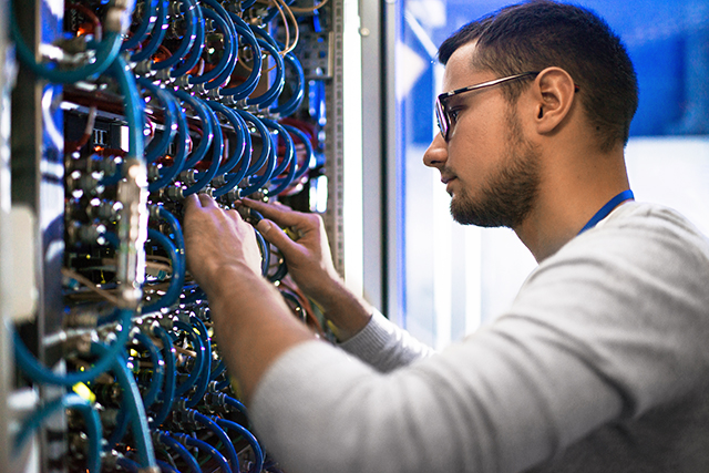  Connecting cables in server cabinet