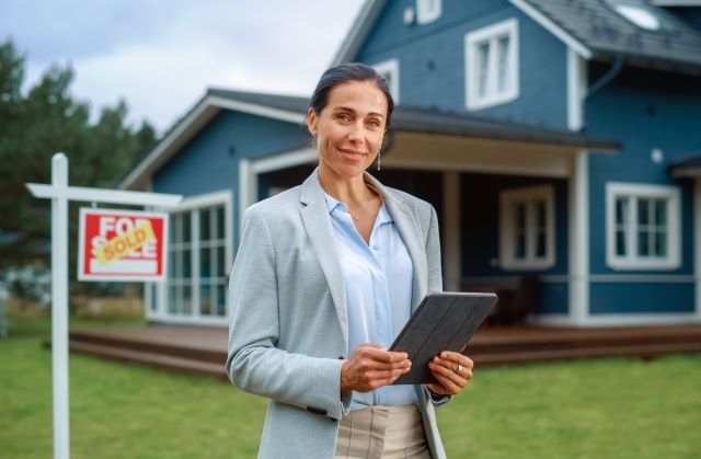 Real Estate Agent